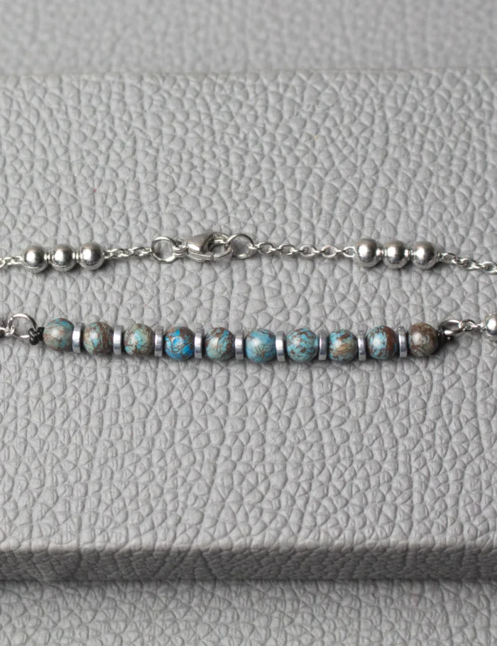 Delicate Bracelet with turquoise stone